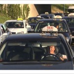 « Contribuables associés » vient de publier une brochure intitulée « l’argent des partis politiques ». M. Alain Dumait, dans l’incipit de son éditorial, affirme « Rien ne justifie moralement le financement public des partis politiques ». En 2012, la part des cotisations des adhérents représente 16,1 % des ressources du PS, 9,7 % de l’UMP et 8,6 % du PCF. Connaitre la contribution de leurs élus ne manque pas d’intérêt : 25 % pour le PS, 2,7 % pour l’UMP, 37,5 % pour le PCF. Les contribuables servent à fabriquer des élus !