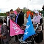 Ainsi donc, Elise Elisseievna, sur bvoltaire.fr, a récemment écrit (extraits adaptés ; voir les trois liens vers sources en bas de page) : Ils haïssent plus les juifs qu’ils n’aiment la France, ils haïssent plus les juifs qu’ils n’aiment leur dieu, Jésus – un juif, né juif au minimum. Cette haine les perdra. La majorité des manifestants contre le mariage homosexuel étaient des catholiques : Manif pour tous, Civitas, Printemps français, veilleurs. Ils furent quelques millions à faire les fiers contre les homosexuels l’année dernière. Combien seront-ils face, même pas à l’islam, non, juste face au génocide des chrétiens d’Orient ? Même pas mille, jusqu’à présent. Même pas mille !