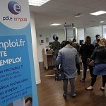 Si une telle perspective analytique est de nature à expliquer le chômage à court-terme (encore appelé « chômage conjoncturel »), elle s’avère dépassée pour rendre compte du chômage de long-terme (lui-même appelé « chômage structurel »). Or, notre pays souffre de la persistance, depuis des décennies, d’un chômage structurel. Dans cette optique, il convient de renverser l’ordre