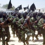 Quant aux armes, elles ont essentiellement été livrées par Obamaaux opposants à Bachar el Assad ; armes passées à 90% aux mains des djihadistes y compris l’Etat Islamique. Les armes viennent aussi des reliquats des arsenaux libyens. Les armes sont également les blindés, les tanks et l’armement lourd pris à l’armée irakienne en déroute.