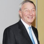 Bien que d’autres exemples soient plus pertinents, il en est ainsi du financement des syndicats, rendu obligatoire à partir du 1° janvier 2015. Une cotisation de 0,014 % sera retenue sur la fiche de paie. Ce pourcentage parait infime, mais il représentera au total 100 millions d’euros par an.