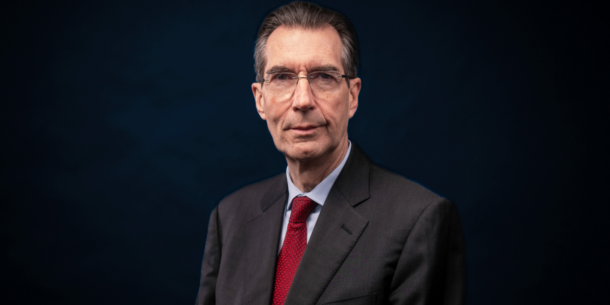 Portrait de Régis de La Roullière illustrant sa tribune sur la démographie française et ses impacts sur l’emploi, la production et les équilibres économiques.