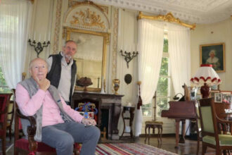 Harald et Baudoin Capelle racontent dans leur livre l’histoire du château de Bogard, joyau breton de 750 ans, entre patrimoine, mémoire et transmission familiale.