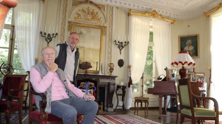 Harald et Baudoin Capelle racontent dans leur livre l’histoire du château de Bogard, joyau breton de 750 ans, entre patrimoine, mémoire et transmission familiale.