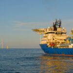 Carte des câbles sous‑marins illustrant les enjeux de souveraineté numérique et les tensions géopolitiques entre l’Europe, les États‑Unis et la Chine.