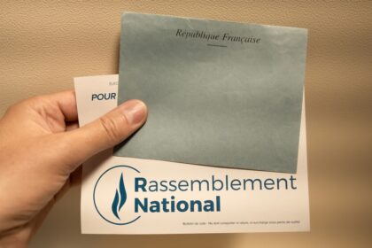 Carte électorale de la France illustrant la progression du Rassemblement national, montrant l’extension de son influence sur de nombreux territoires.