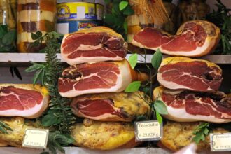 Illustration représentant la nouvelle task‑force de la Commission européenne dédiée au renforcement des contrôles à l’importation, symbolisant la protection des normes alimentaires et sanitaires de l’UE