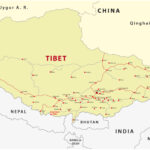 La démocratie tibétaine en exil incarne une rare alliance entre liberté religieuse, institutions élues et résistance culturelle face à la domination chinoise.