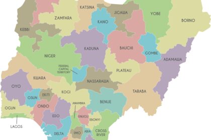 Les États‑Unis déploient une équipe militaire au Nigeria pour appuyer la lutte contre les djihadistes, dans un contexte de tensions politiques et de récits opposés.