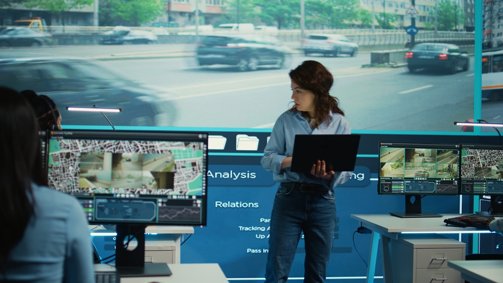 Plongée dans le monde du renseignement, un univers discret mais essentiel où se jouent influence, sécurité nationale et compréhension stratégique du monde.