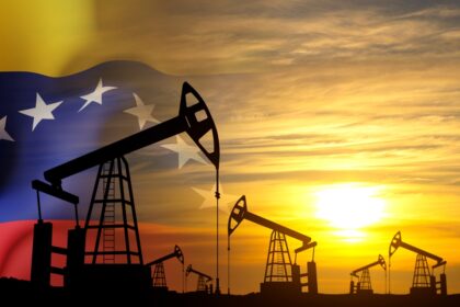 Plateforme pétrolière au Venezuela illustrant les opérations de Maurel & Prom et l’évolution du cadre réglementaire.