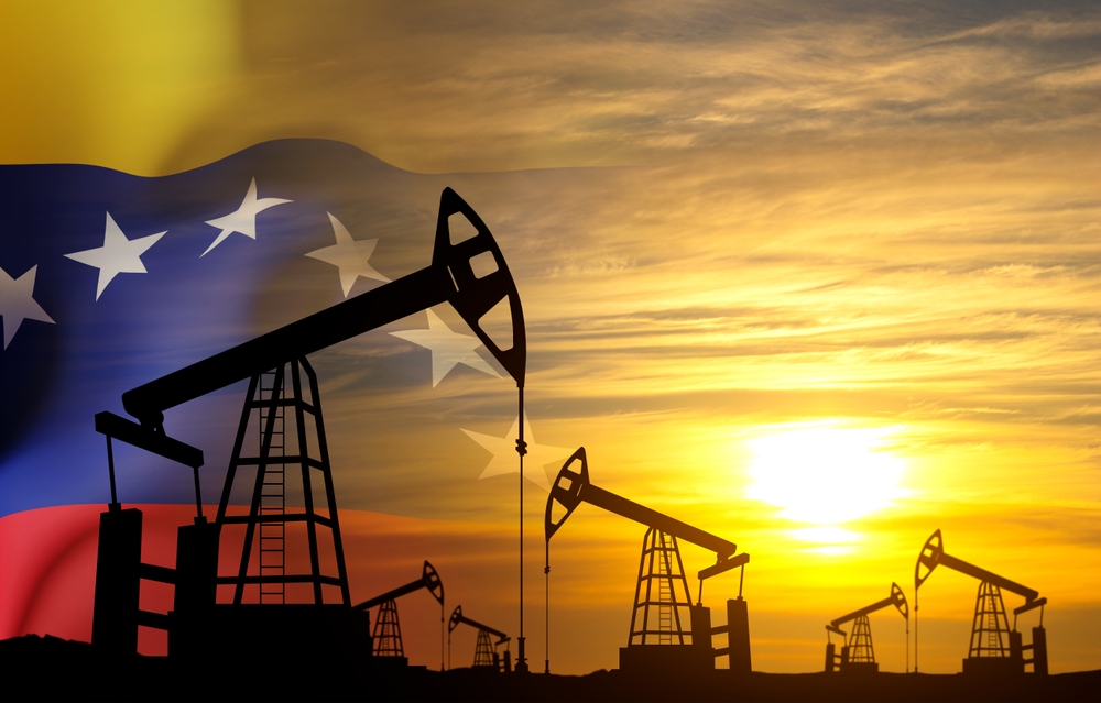 Plateforme pétrolière au Venezuela illustrant les opérations de Maurel & Prom et l’évolution du cadre réglementaire.