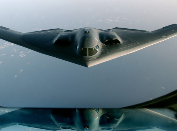 Carte géopolitique illustrant la compétition nucléaire entre les États-Unis, la Chine et la Russie, symbolisant les enjeux de dissuasion stratégique.