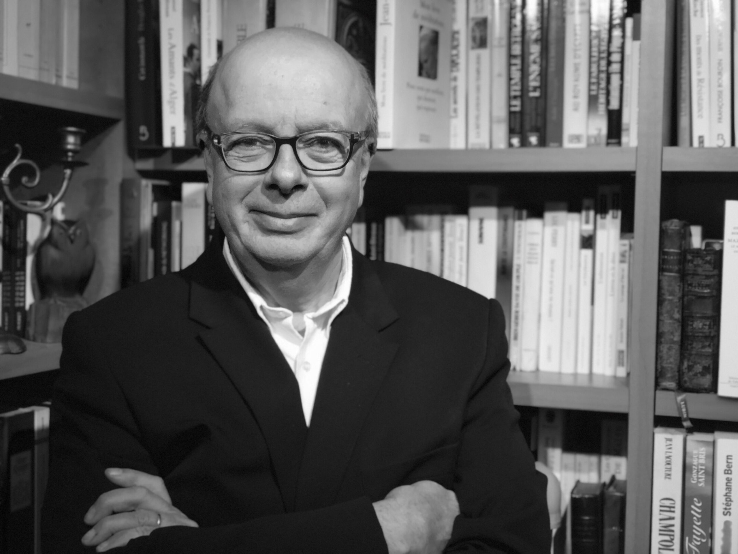 Portrait de Gérard Vespierre, analyste géopolitique, photographié en plan rapproché, utilisé pour illustrer sa tribune sur l’Iran et les enjeux régionaux.