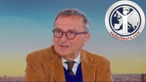 Carte de l’Afrique de l’Ouest et du Centre mettant en évidence les pays de la zone franc CFA, avec des symboles monétaires et des flèches illustrant la transition vers une nouvelle monnaie et les enjeux de souveraineté économique.