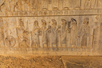 Portrait de membres de la communauté parsie en Inde, héritiers du zoroastrisme et gardiens d’un patrimoine culturel et spirituel millénaire.