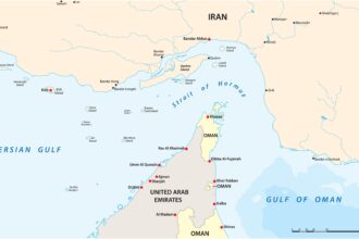 Carte du détroit d’Ormuz montrant la zone stratégique où transite une part essentielle du pétrole mondial.
