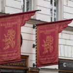 Représentation du roi Salomon, symbole de sagesse et bâtisseur du premier Temple de Jérusalem dans l’histoire d’Israël.