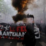 Illustration représentant la polarisation croissante entre le Rassemblement national et La France insoumise, symbolisant la recomposition du paysage politique français.