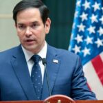 Marco Rubio lors d’une réunion diplomatique, représentant les États‑Unis au G7 pour aborder les enjeux de sécurité mondiale et les crises internationales.