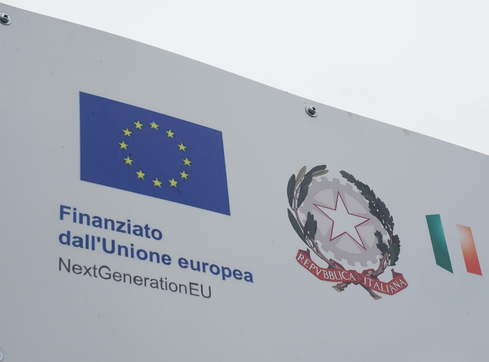 Bâtiments institutionnels européens à Bruxelles, symbolisant l’évaluation par la Commission du plan de reprise allemand et la validation du troisième paiement.