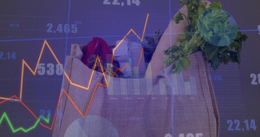 Un consommateur examine un produit défectueux dans une salle de bain, symbolisant les garanties légales et commerciales en Europe.