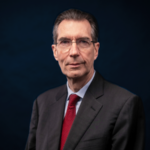 Illustration représentant l’État, ses services publics et les défis liés aux pénuries, à la dette et à l’efficience administrative.