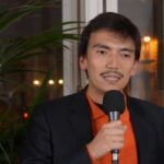 Portrait de Maxime Delavalle, expert de la mode circulaire, évoquant les enjeux économiques et industriels du secteur en France.