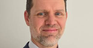 Portrait de João Rodrigues, nouveau Value Creation Partner de Jolt Capital, spécialisé dans la création de valeur et la croissance des entreprises deeptech.