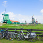 Illustration des indicateurs 2025 publiés par BNP Paribas Mobility, mesurant la bascule vers la mobilité électrique chez les particuliers, entreprises et industriels.