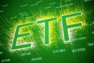 Schéma expliquant le fonctionnement des ETF et la diversification d’un portefeuille financier grâce aux fonds indiciels.