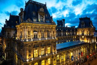 Trouvez facilement un hôtel à Paris 8ᵉ grâce à nos conseils : localisation, budget, services et astuces pour réserver au meilleur prix dans ce quartier prestigieux.