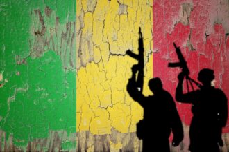 Combattants touaregs dans le nord du Mali après la prise de Kidal, montrant l’avancée des rebelles et l’instabilité de l’Azawad