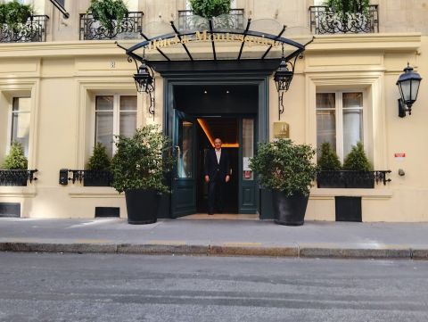 Chambre élégante et raffinée de l’Hôtel de Montesquieu, hôtel 5 étoiles du 8ᵉ arrondissement, idéale pour un séjour haut de gamme durant Roland‑Garros 2026.
