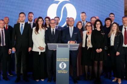Cérémonie à Sarajevo marquant les 30 ans d’opérations de la BERD en Bosnie-Herzégovine, en présence de responsables locaux et européens