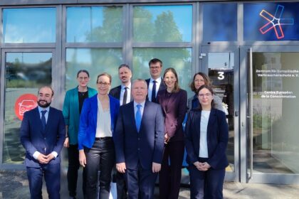 Michael McGrath visite le Centre Européen de la Consommation, modèle franco‑allemand unique de protection des consommateurs en Europe.
