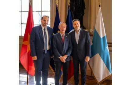 Photographie illustrant la coopération entre le Vietnam et la région Provence‑Alpes‑Côte d’Azur, incluant échanges économiques, culturels et diplomatiques.