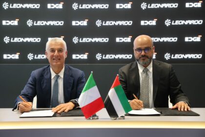 Visuel institutionnel montrant les logos d’EDGE et Leonardo, symbolisant la création d’une coentreprise dédiée aux radars, capteurs avancés et systèmes de défense intégrés.