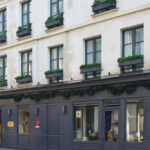 L’Hôtel Charles V offre un refuge élégant entre Seine et Marais, avec petit déjeuner soigné, spa intimiste et service chaleureux au cœur de Paris.