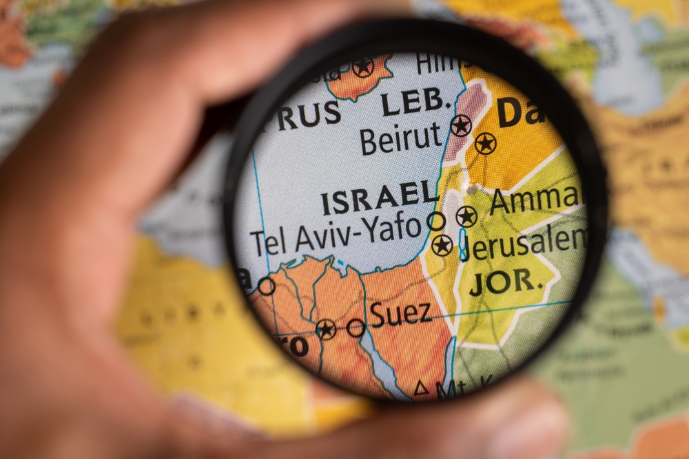 Représentation stylisée du Moyen‑Orient illustrant les débats autour du concept de Grand Israël, entre symboles religieux et enjeux géopolitiques contemporains.