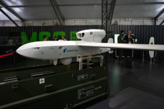 Vue du stand Rheinmetall présentant le MQ‑28 Ghost Bat, les satellites SAR et le Skyranger 30 à l’ILA Berlin 2026.