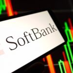 Image illustrant Masayoshi Son ou un data center moderne, symbolisant l’investissement de 75 milliards d’euros de SoftBank dans les infrastructures d’intelligence artificielle en France.