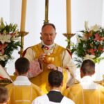 Évêques de la Fraternité Saint-Pie-X lors de consécrations épiscopales sans mandat pontifical