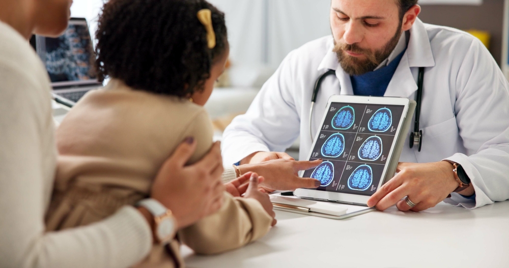 Illustration du cerveau d’un enfant et des nutriments essentiels liés à l’attention et aux apprentissages.