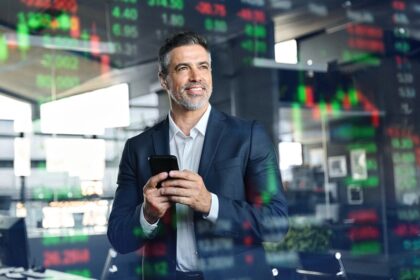 Graphique illustrant les options d’investissement en 2026 : immobilier, ETF, obligations et comptes à terme pour un capital de 50 000 euros.