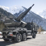 Système Skynex de Rheinmetall en opération, illustrant une solution avancée de défense aérienne à courte portée contre drones et menaces modernes.