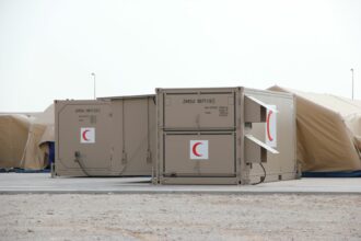 Rheinmetall signe une commande majeure avec le Maroc pour sept hôpitaux de campagne mobiles. Livraison entre 2027 et 2028, technologie éprouvée en Ukraine.