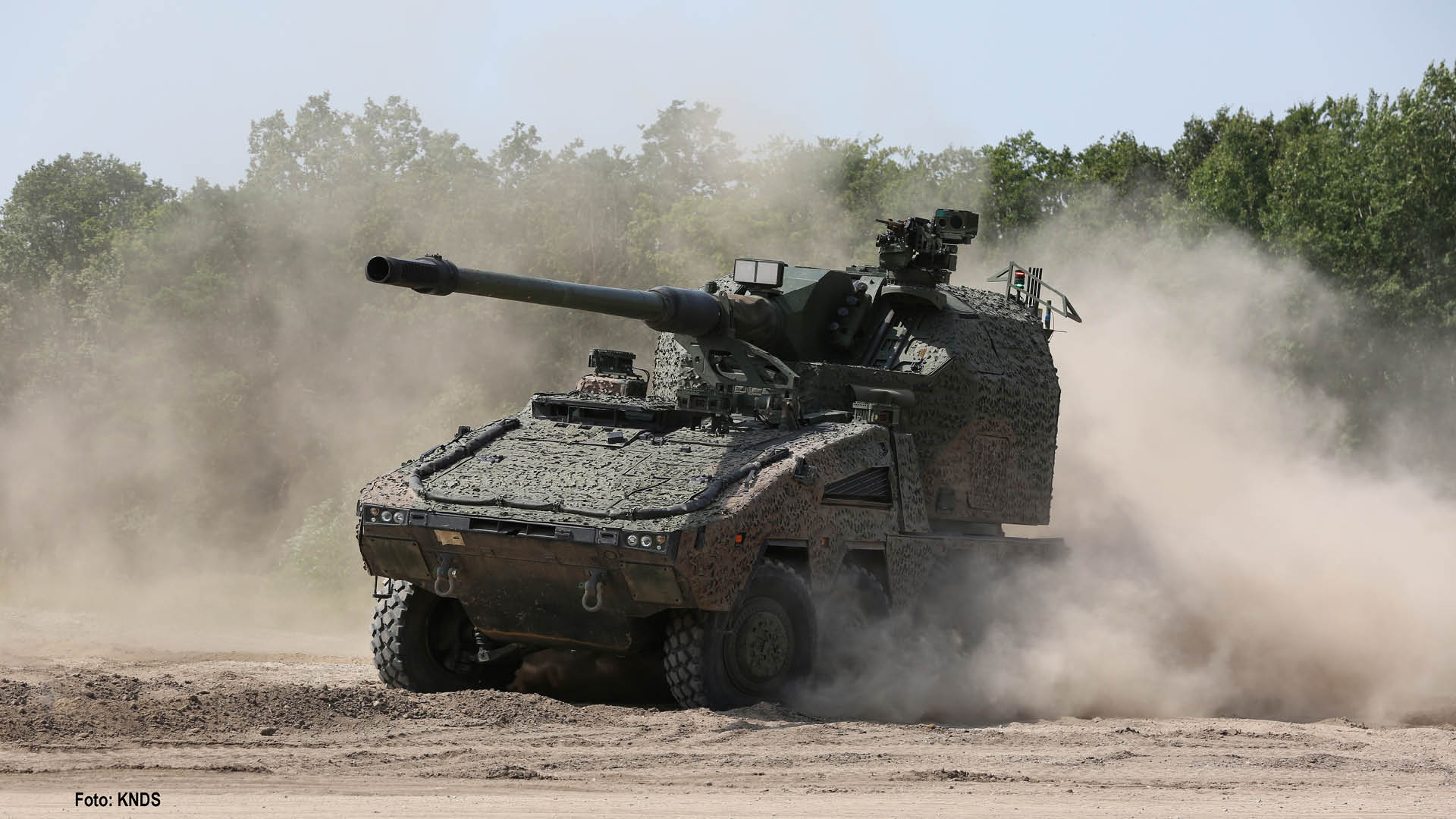 Rheinmetall décroche un contrat majeur pour l'armée britannique : fourniture de 72 systèmes d'armes RCH 155mm produits à Telford. Découvrir les détails.