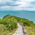 Découvrez Kinmen, l'archipel taïwanais au large de la Chine. Entre histoire militaire, villages traditionnels et culture unique, explorez ce trésor méconnu !