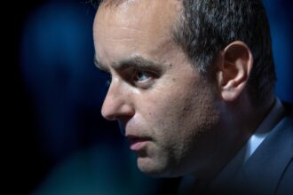 Sébastien Lecornu, ministre des Armées, lors d'une intervention sur la politique nationale et la loi agricole.